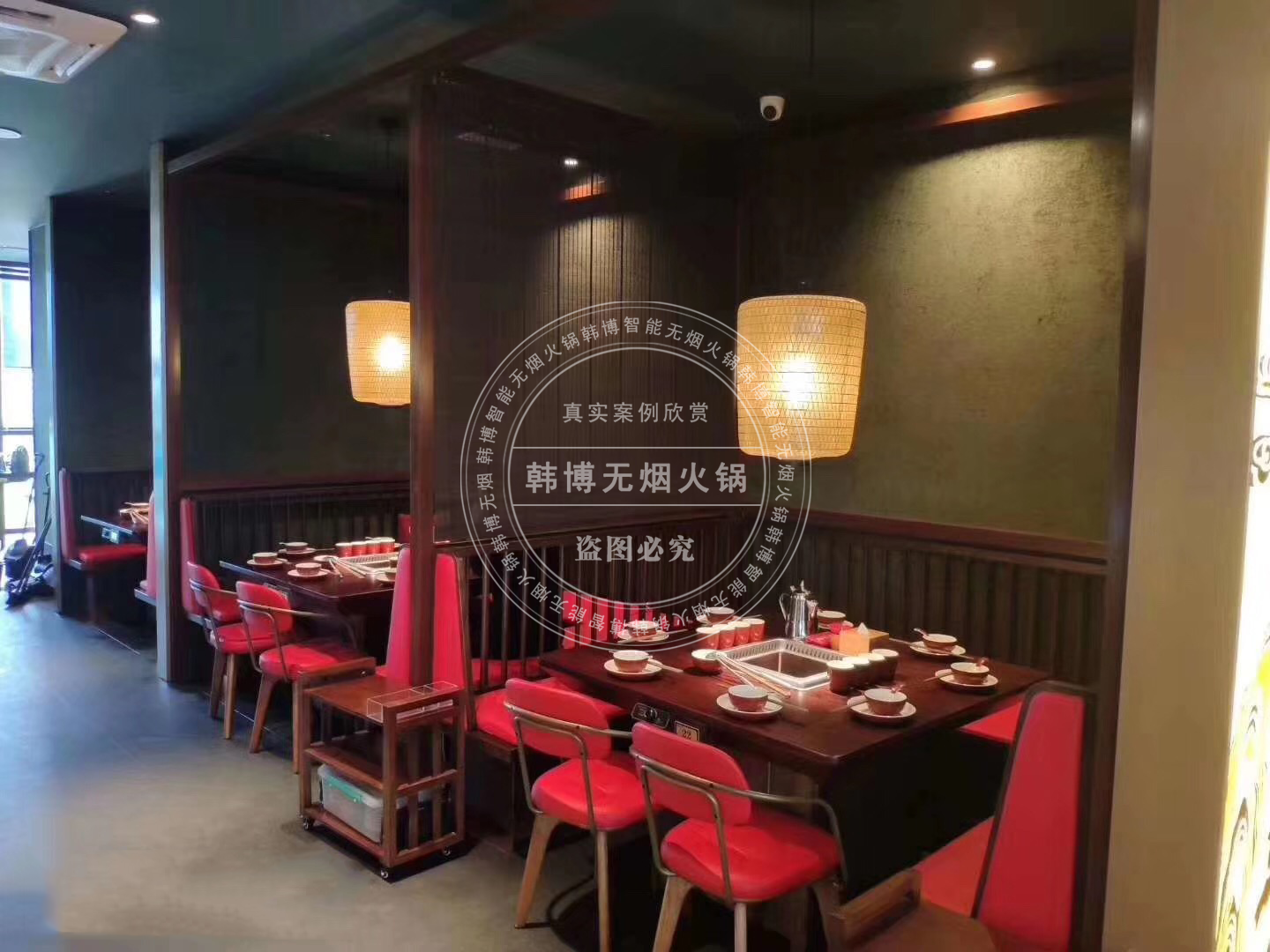 實(shí)木無(wú)煙火鍋?zhàn)廊绾螖[放火鍋店老板都清楚嗎